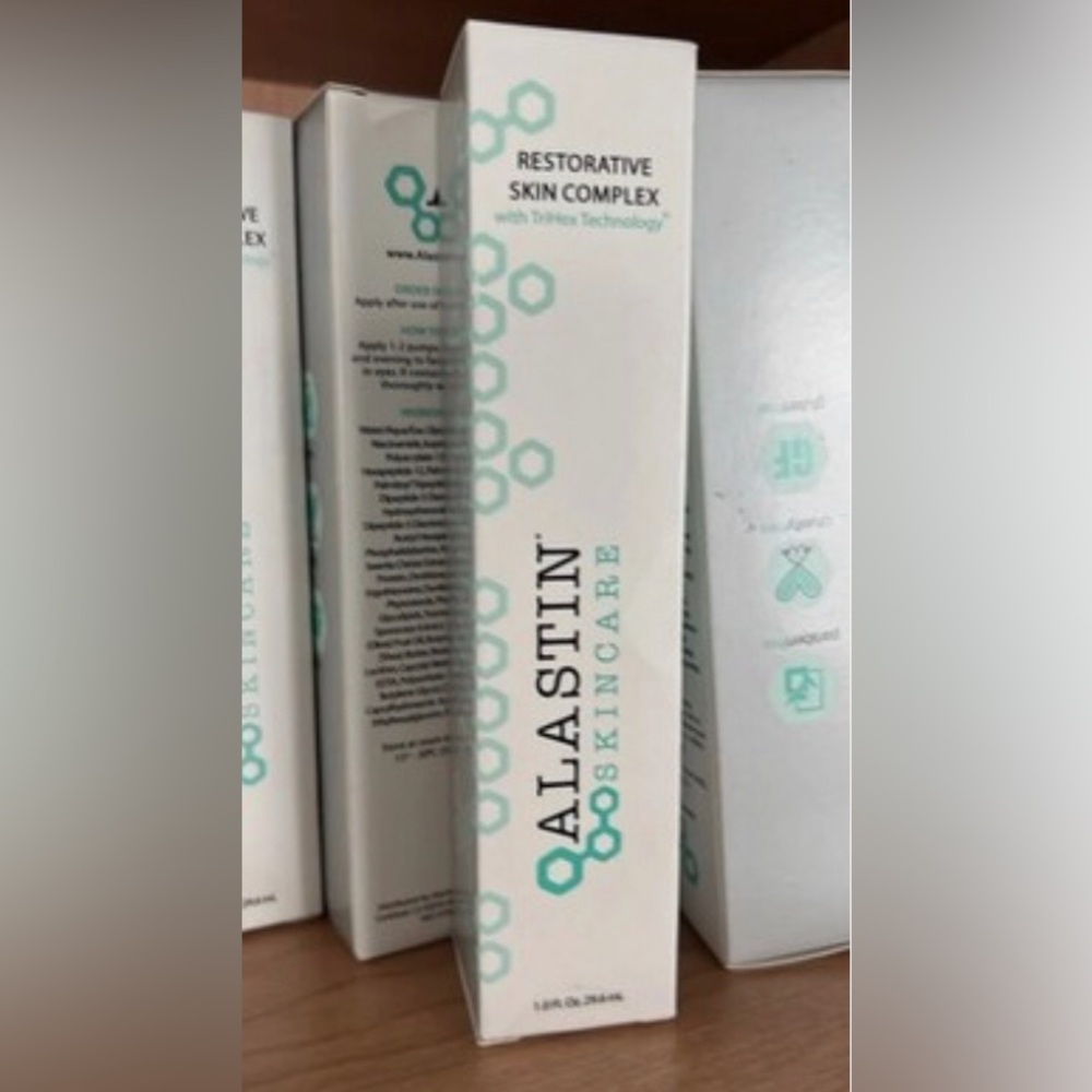 Alastin Skincare Restorative Skin Complex with TriHex Tech (1 fl oz / 29.6 ml )